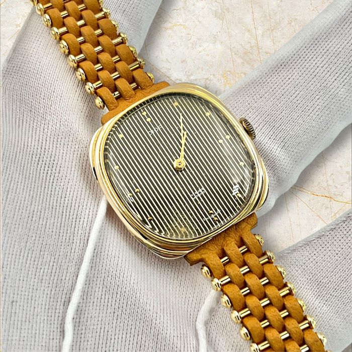 Christian Dior 29mm – Vintage 70s – 17 Rubis Mechanical колекционерски дамски часовник