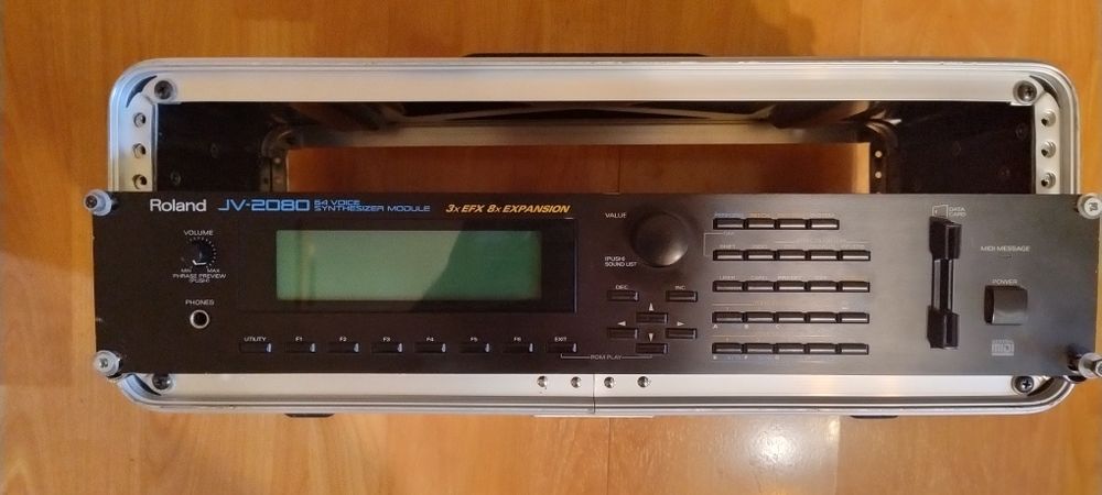 Синтезатор Roland JV-2080