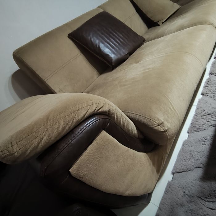 Голям диван за хол много удобен