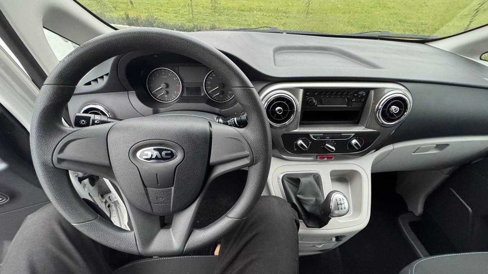 Пассажирский минивэн фургон JAC M3 Van (Miniven furgon 2 o‘rinli)