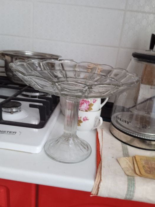 Продаю старинную вазу