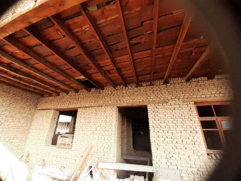 Uy Sotiladi (2,6 sotok, yarim bitgan)