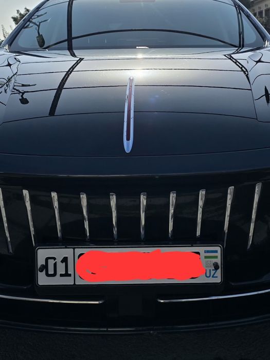 Hongqi  E-QM5 2024 йил сотилади