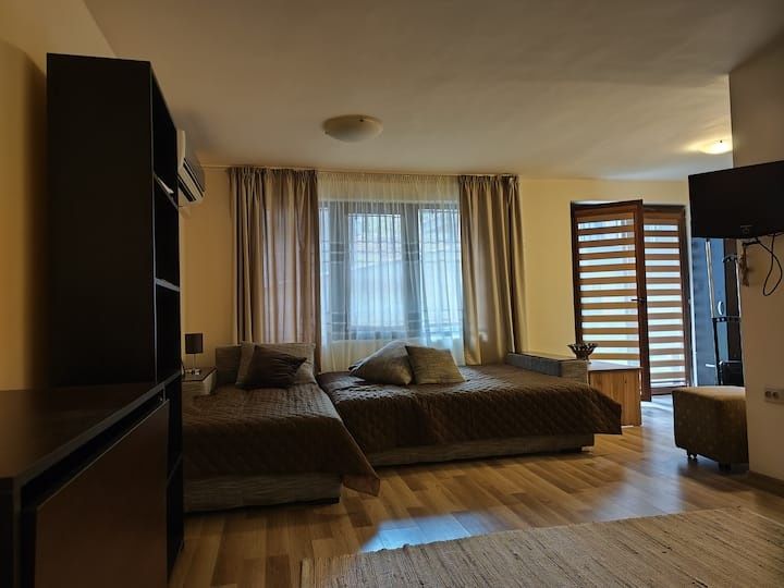 Продава се Едностаен апартамент в Бургас, Център - 40 кв.м за 1977 €/кв.м - Снимка #5