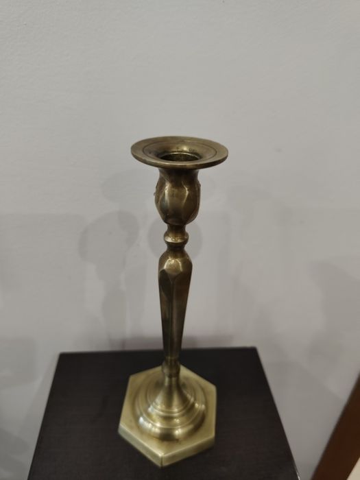 Старинен масивен свещник от лят бронз/месинг – 23 см