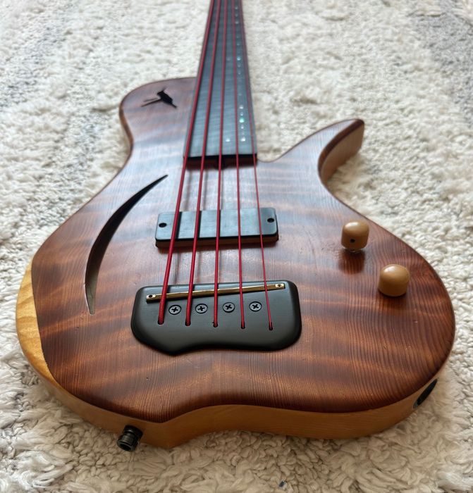 Бас китара BIRD YC5 2016
