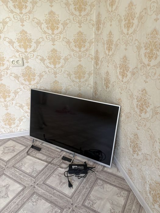 Телевизор смарт тв д= 102 см Sony bravia