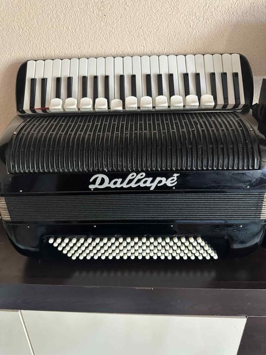 Akordeon Dallape 120 баса