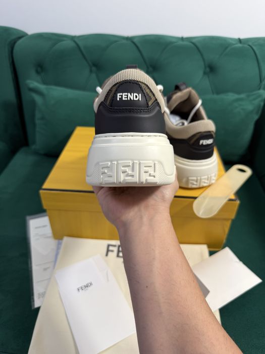 Adidasi Fendi piele naturala 100% Full Box colectie noua