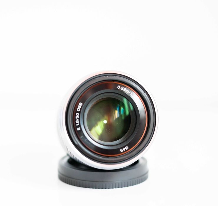 Obiectiv SONY E 50mm f1.8 OSS cu stabilizare de imagine