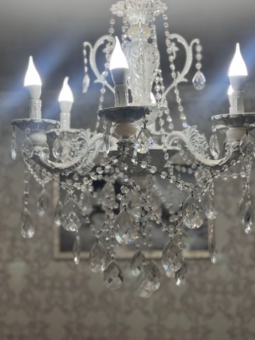 Продается люстра