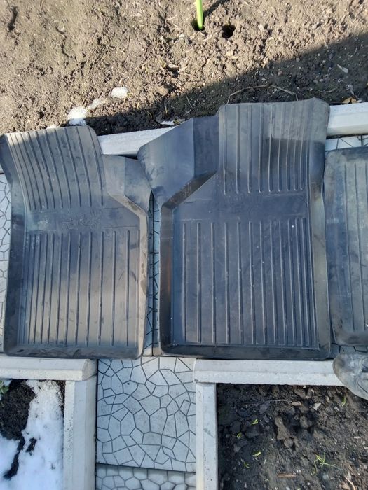 Полики резиновые для авто