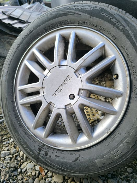 Vând jante originale Dacia pe 15