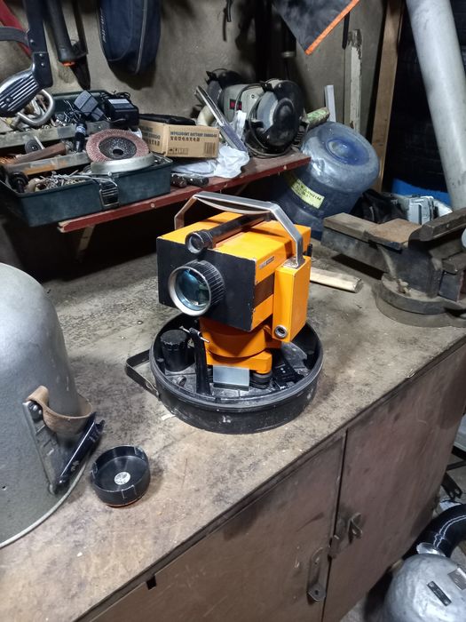 Продам геодегические инструменты