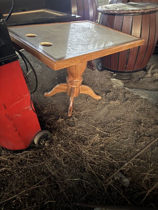 Столы разные качественные