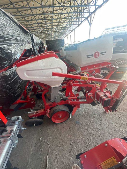 Сеялка пневматическая дисковая (6-рядная)