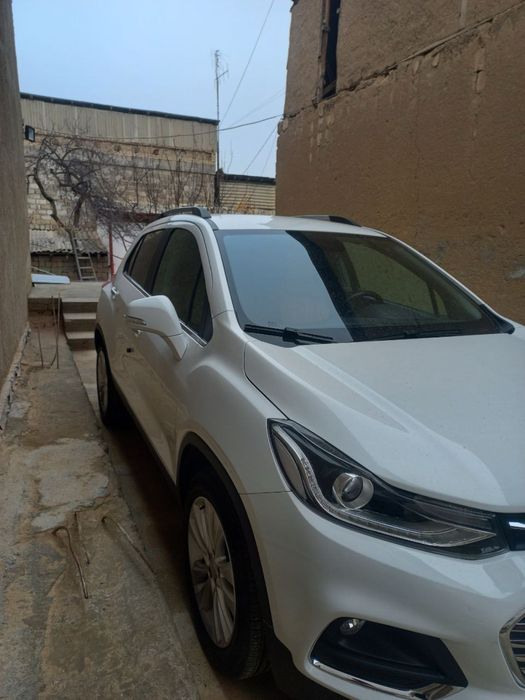 Tracker 1 full pozicia