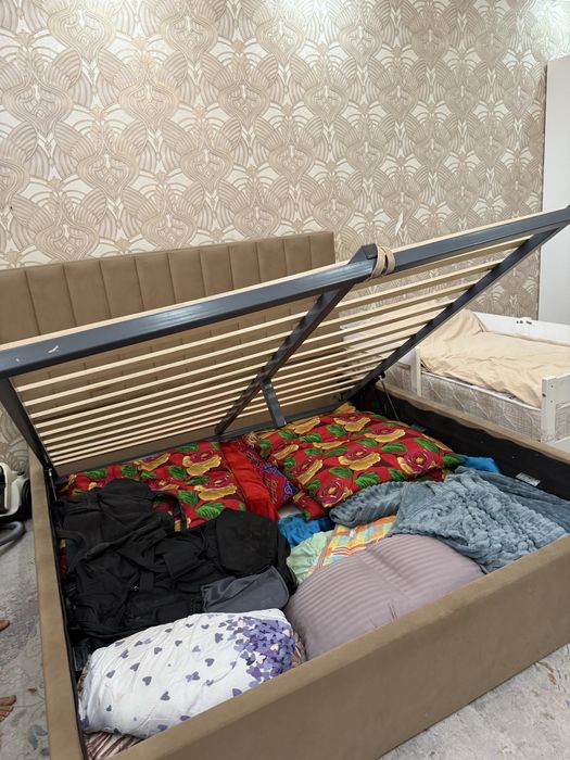 Продам двухспальный кровать