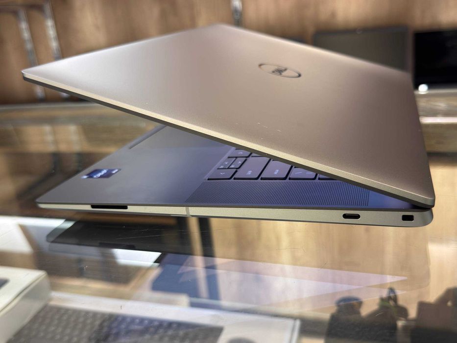 DELL Precision Core i9-13900H vPRO озу32гб 1Tssd Nvidio RTX 2000 8gb