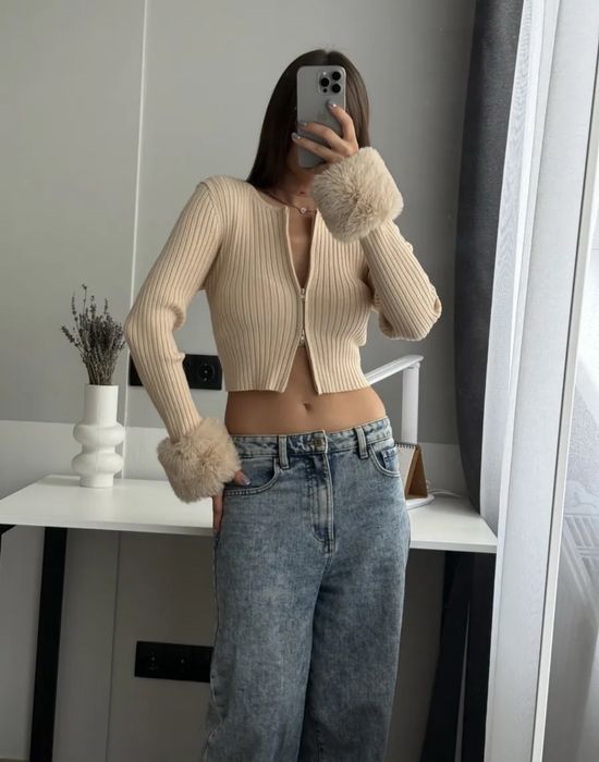 Кофта с мехом новая S/M