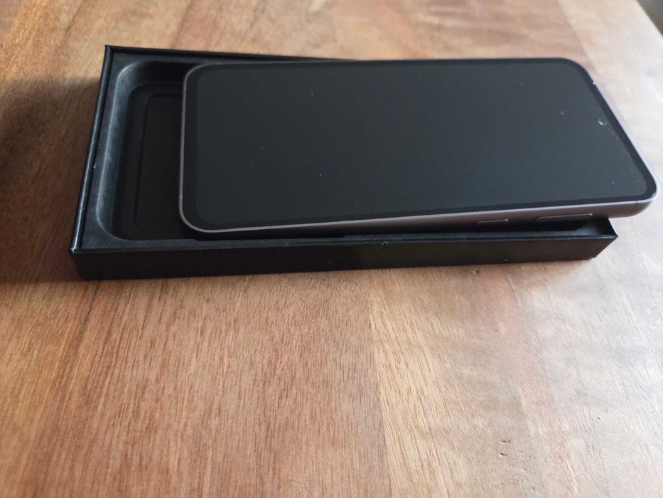 Samsung Galaxy S23 FE 128GB/8GB Гаранция до 03.26 Оригинална Опаковка