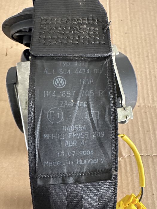 Centura stanga fata Volkswagen Golf 5 1.6 BLF 2006 Hatchback