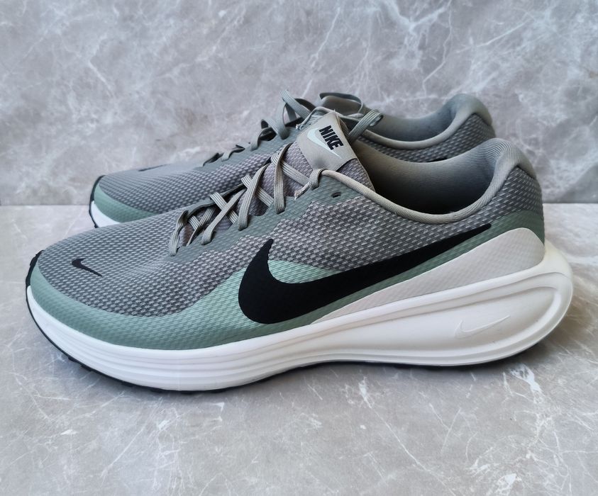 Nike Revolution 8 номер 48,5