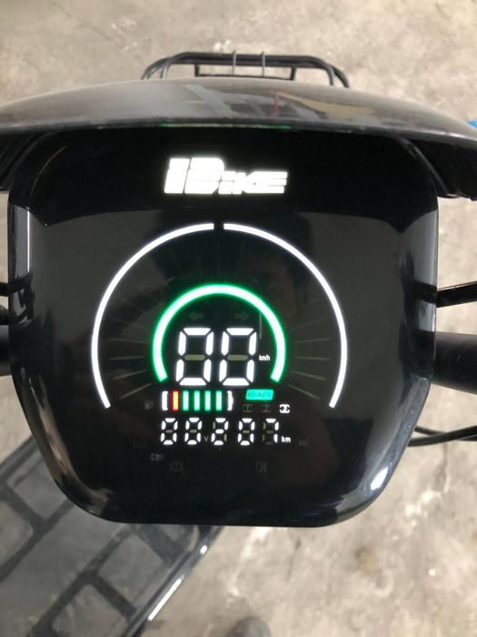 Elekto skuter , srochna sotiladi.