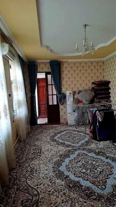 Комолон мавзесида ховли сотилади. NR494/48