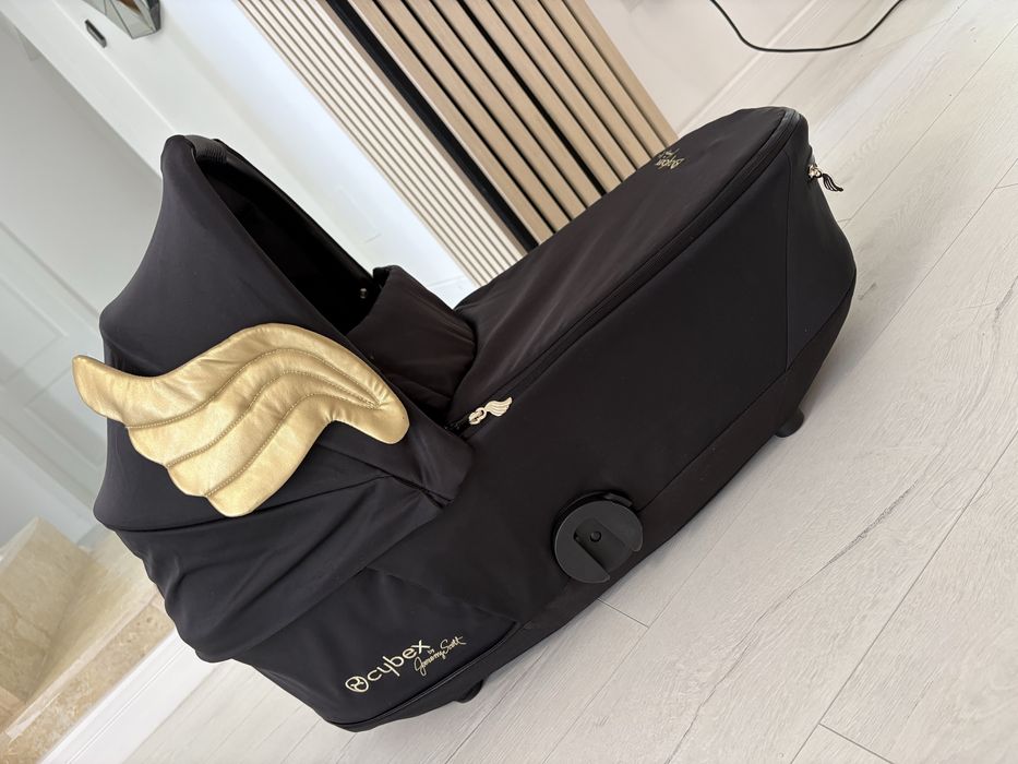 Landou Cybex Jeremy Scott Mios