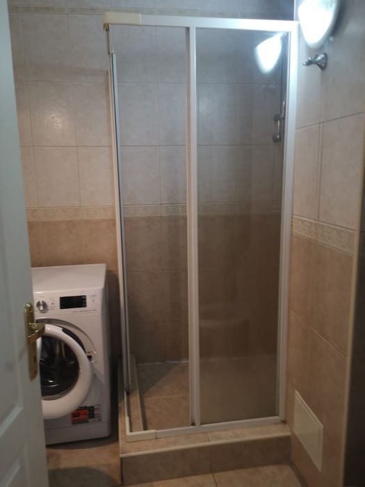 Inchiriez apartament