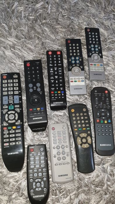 SAMSUNG ТВ Оригинални дистанционни съвместими с вс.модели ТВ -30лв/бр