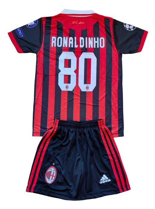Детско - юношески футболен екип Милан Роналдиньо AC Milan Ronaldinho.