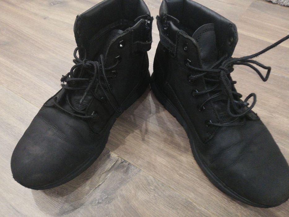 Ест. Кожа боти за момче