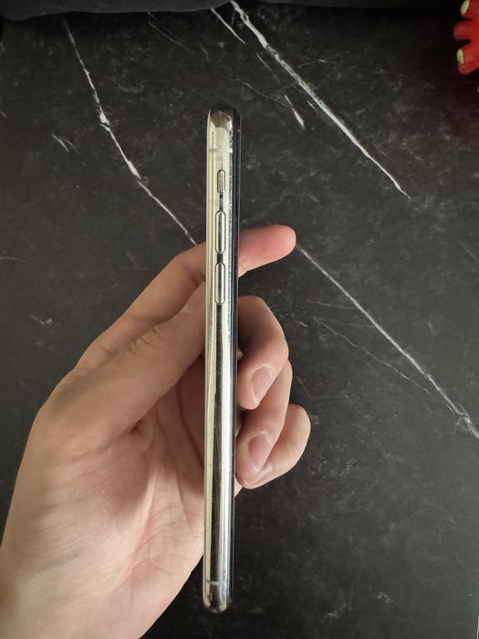 IPhone XS в хорошем состоянии