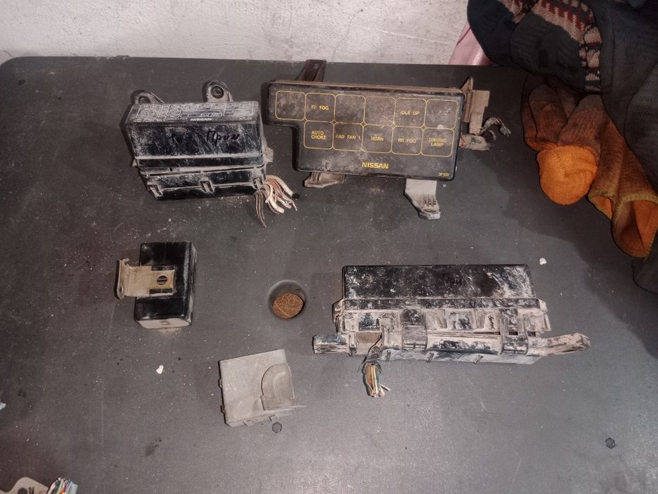 Блок предохранителей Ниссан примера р10