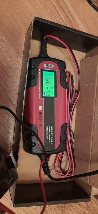 Redresor Auto pentru baterie 6V - 12V 4A, cu microprocesor, Nou!