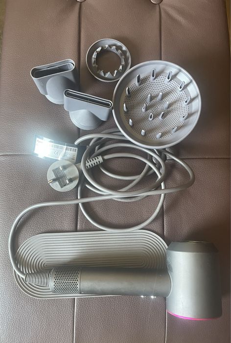 Dyson supersonic сешоар