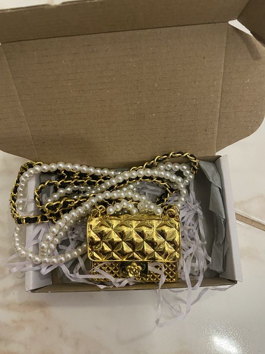 Малка чантичка-аксесоар