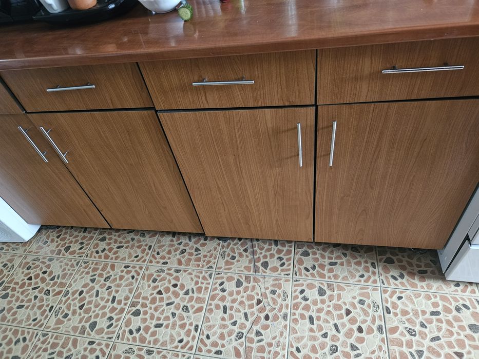 Vand mobila de bucatarie in stare buna