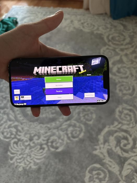 Продам айфон 13