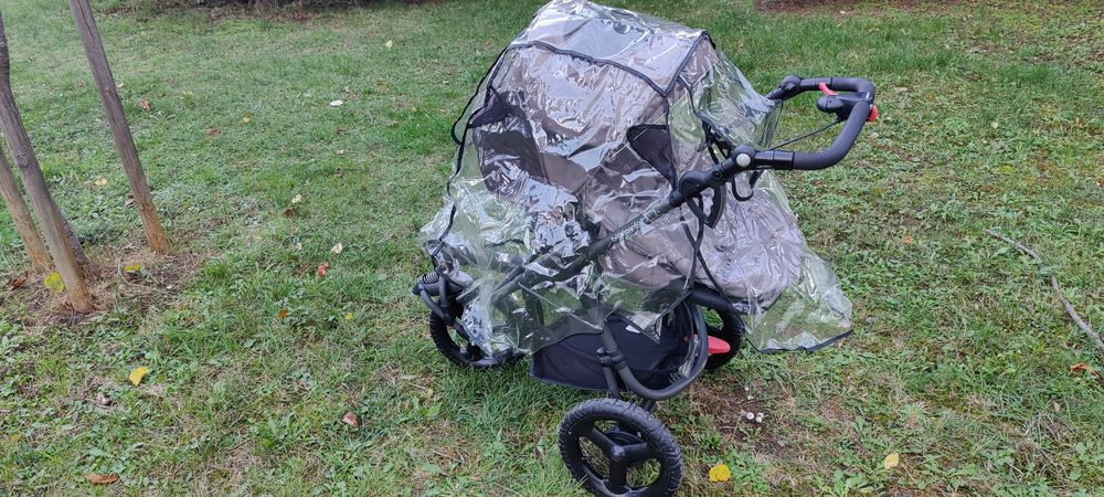 Продавам детска количка bebe confort high trek пълен комплект