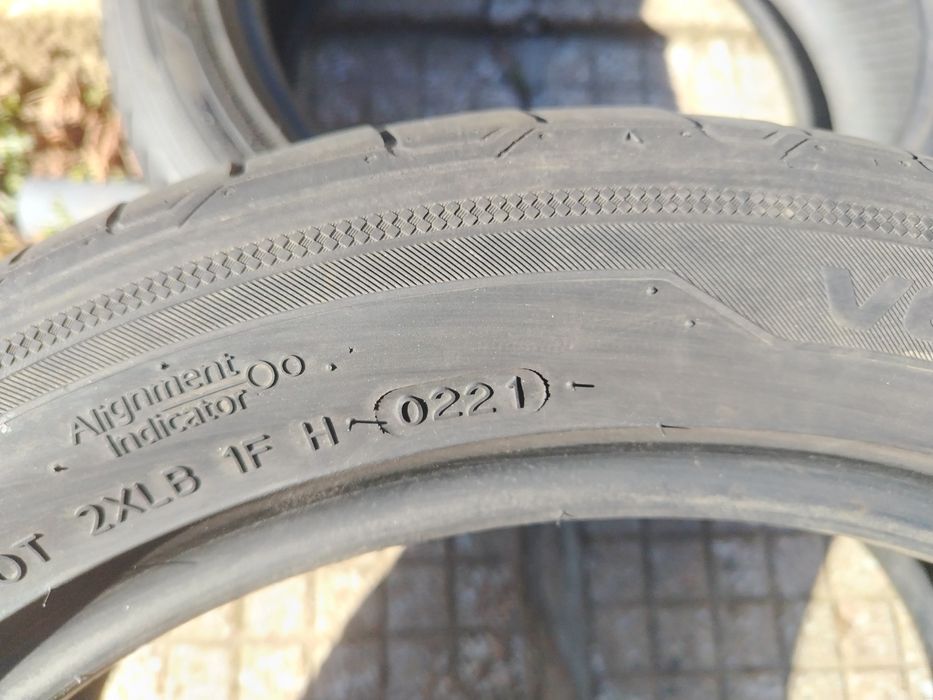 Гуми два броя 205/50/17