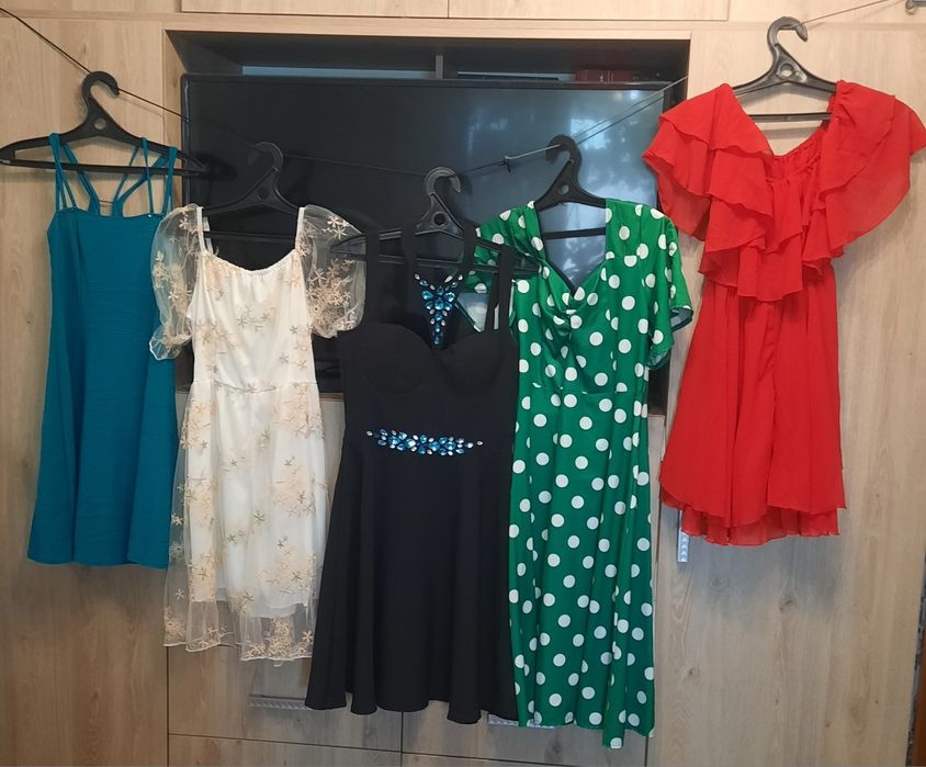 Платья и сарафаны лотами