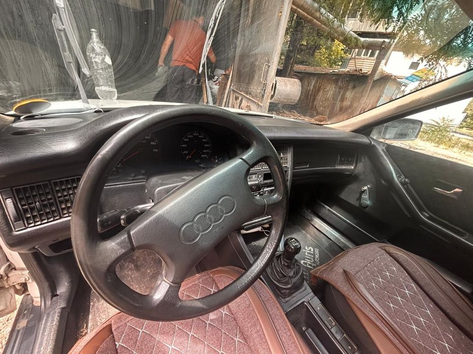 Продаю Ауди 80 2млн