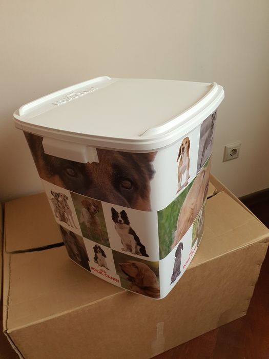 Контейнер для корма