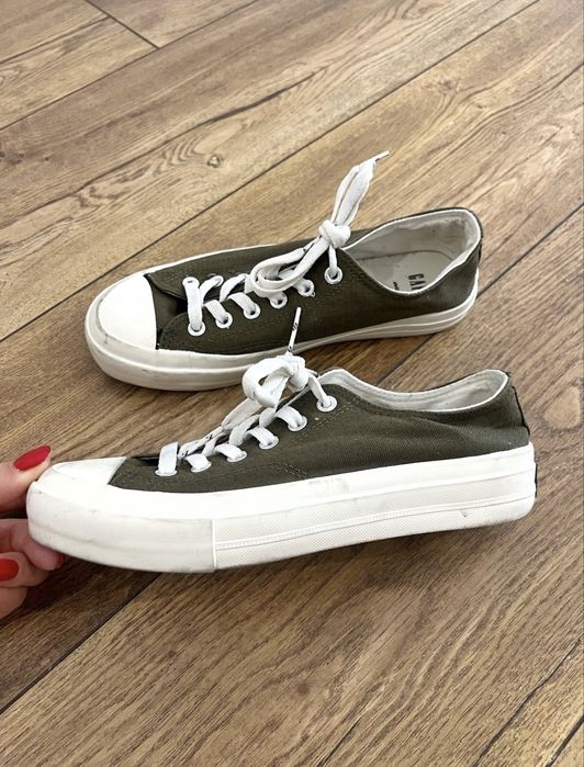 Кеды Gap продам хаки зеленый