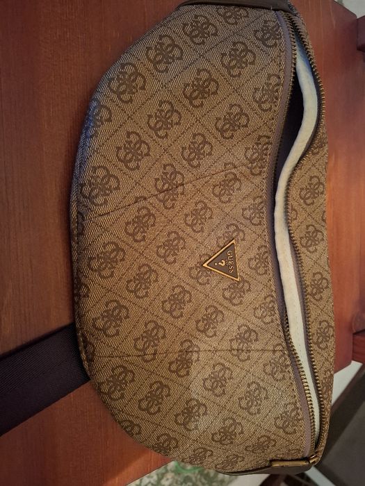 Мъжка чанта guess