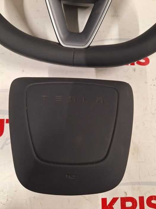 Волан с еърбег Tesla Model 3 Highland / Тесла Модел 3 2023г.