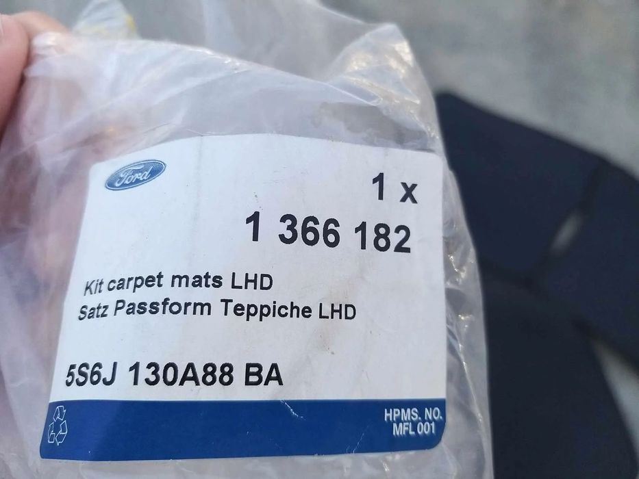 Set covorase ford fiesta 5 1366182 5s6j130a88ba